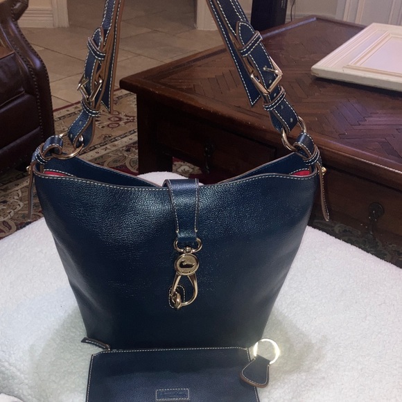 Dooney & Bourke Handbags - Dooney & Bourke NWOT 3 piece set Navy Blue Pebble Leather hobo Bag key fob/pouch